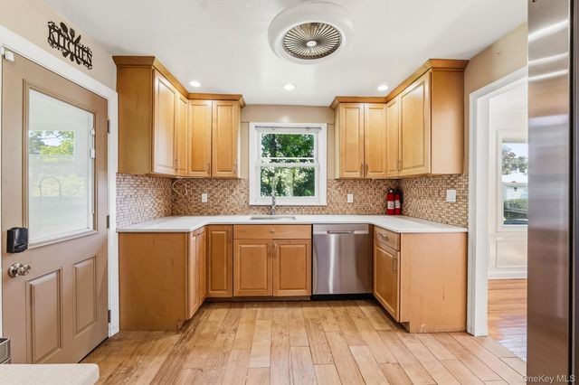 36 Maryton Road, White Plains, NY 10603