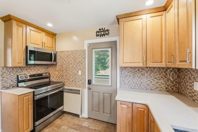 36 Maryton Road, White Plains, NY 10603