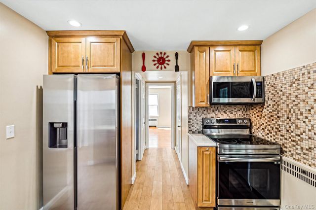 36 Maryton Road, White Plains, NY 10603