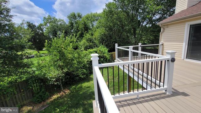 5915 PARKRIDGE LN, Alexandria, VA 22310