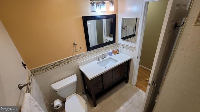 5915 PARKRIDGE LN, Alexandria, VA 22310