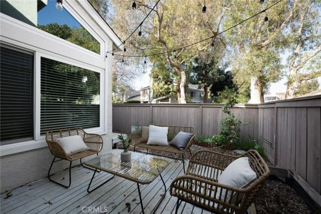 390 Deerfield, Irvine, CA 92606