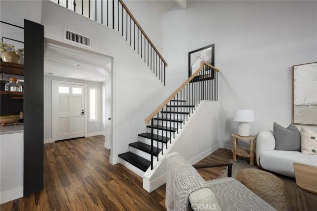 390 Deerfield, Irvine, CA 92606