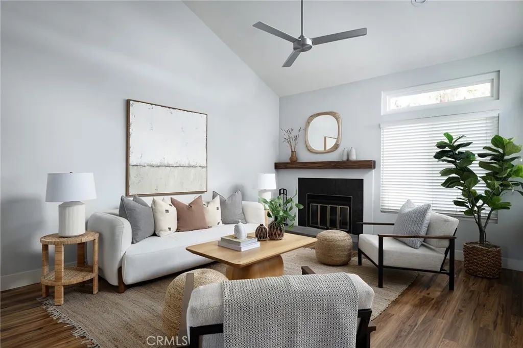 390 Deerfield, Irvine, CA 92606