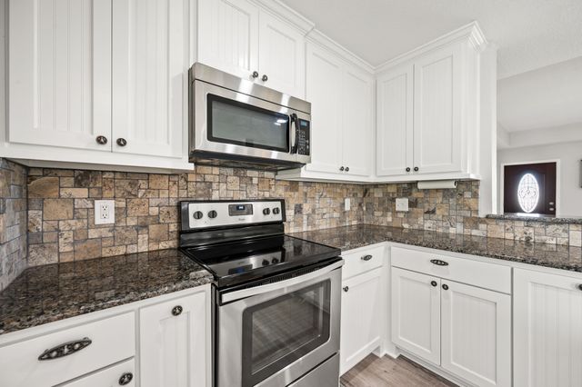 4000 Goliad Drive, Granbury, TX 76048