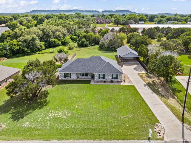 4000 Goliad Drive, Granbury, TX 76048