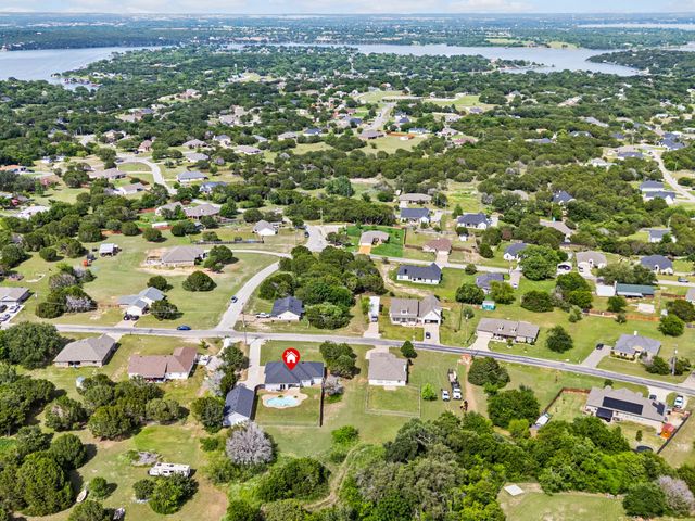 4000 Goliad Drive, Granbury, TX 76048