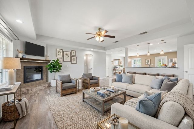 4000 Goliad Drive, Granbury, TX 76048