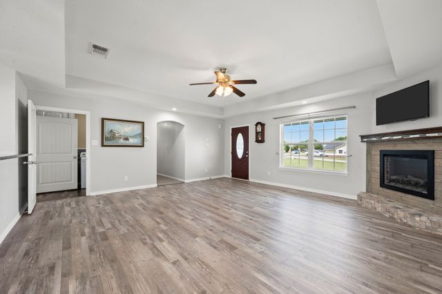 4000 Goliad Drive, Granbury, TX 76048