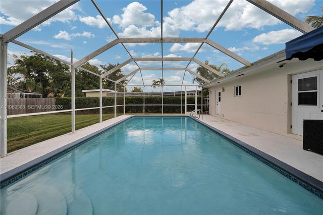 18900 Belview Dr, Cutler Bay, FL 33157