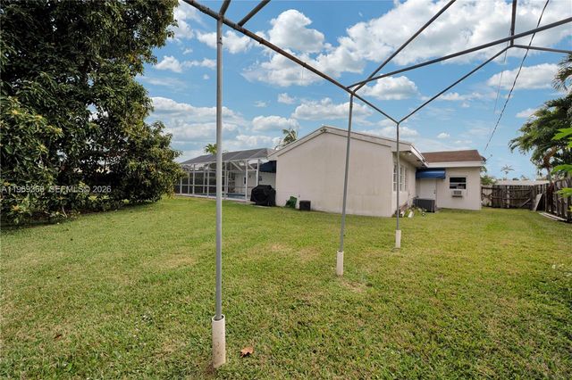 18900 Belview Dr, Cutler Bay, FL 33157