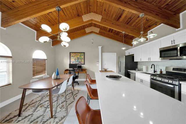 18900 Belview Dr, Cutler Bay, FL 33157