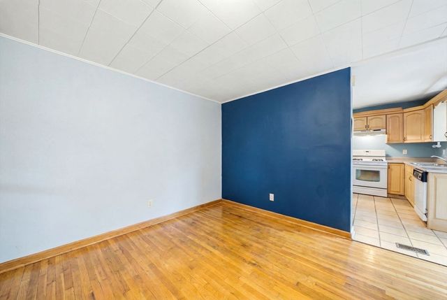 722 Highland Ave, Malden, MA 02148