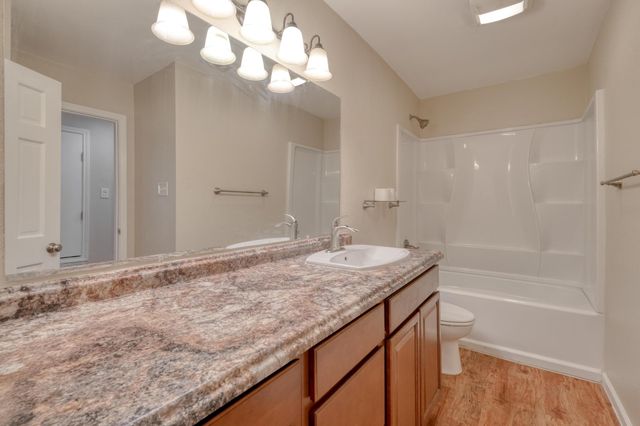 2700 Catalina DR B, Austin, TX 78741