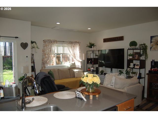 88558 JAMESON Way, Veneta, OR 97487