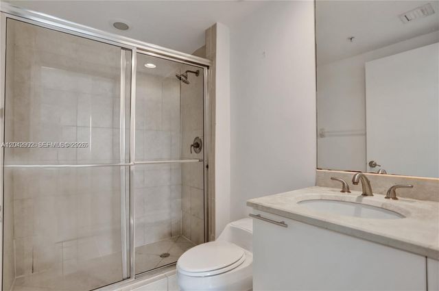 15051 Royal Oaks Lane 2603, North Miami, FL 33181