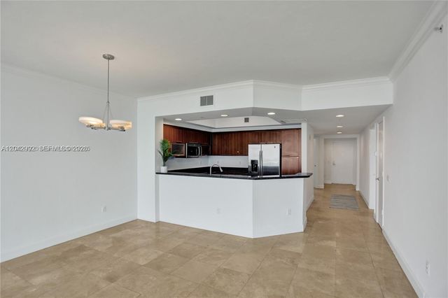 15051 Royal Oaks Lane 2603, North Miami, FL 33181