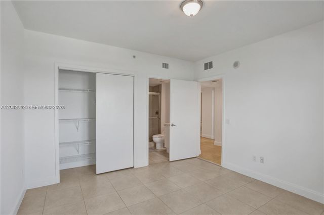 15051 Royal Oaks Lane 2603, North Miami, FL 33181