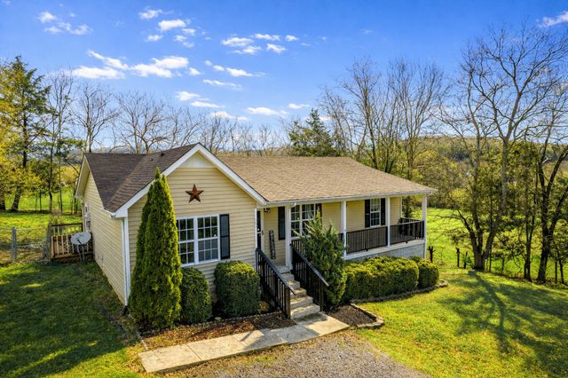 103 Hillview Dr, Woodbury, TN 37190