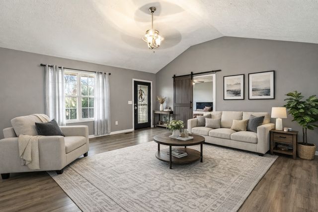 103 Hillview Dr, Woodbury, TN 37190