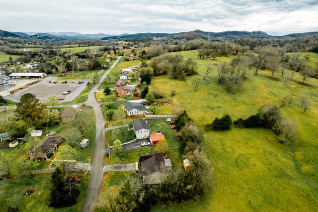 103 Hillview Dr, Woodbury, TN 37190