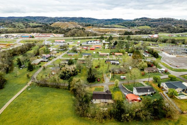 103 Hillview Dr, Woodbury, TN 37190