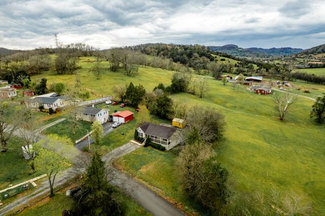 103 Hillview Dr, Woodbury, TN 37190