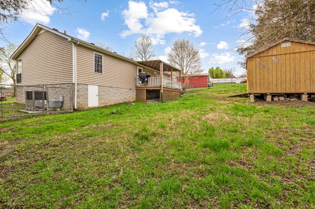 103 Hillview Dr, Woodbury, TN 37190