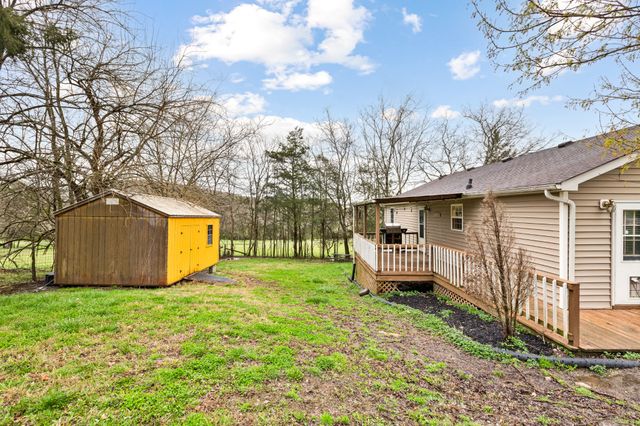 103 Hillview Dr, Woodbury, TN 37190