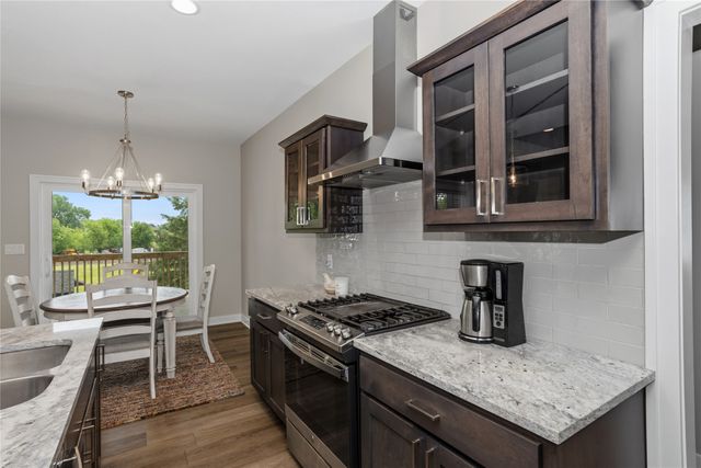 10922 Westport Drive, West Des Moines, IA 50266