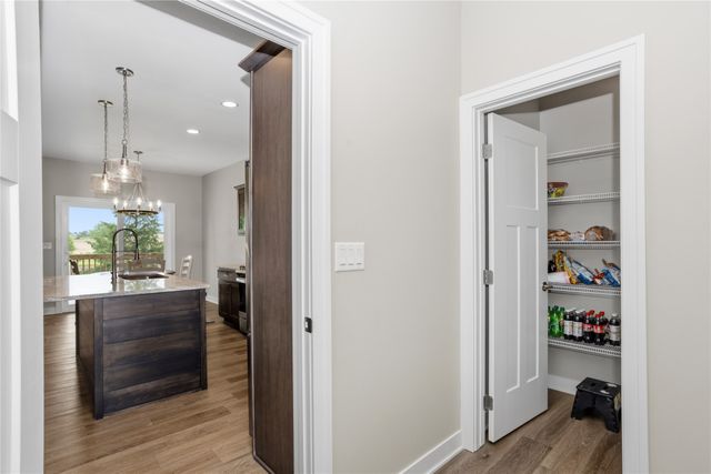 10922 Westport Drive, West Des Moines, IA 50266