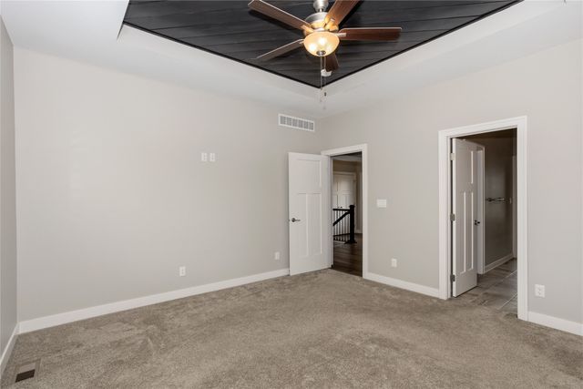 10922 Westport Drive, West Des Moines, IA 50266