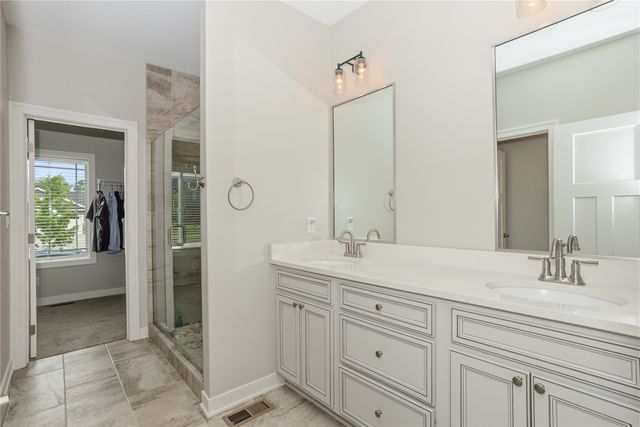 10922 Westport Drive, West Des Moines, IA 50266