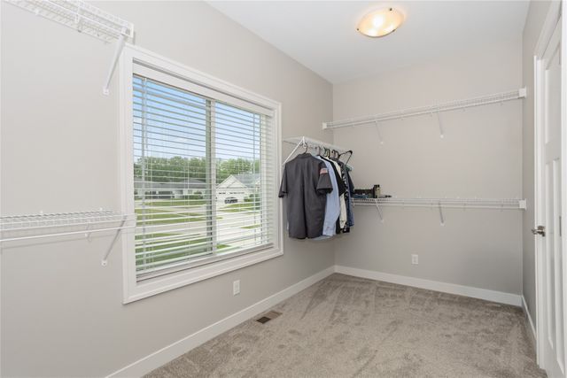 10922 Westport Drive, West Des Moines, IA 50266