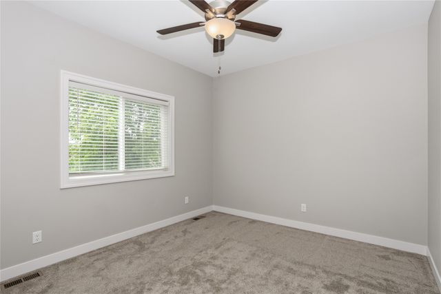 10922 Westport Drive, West Des Moines, IA 50266