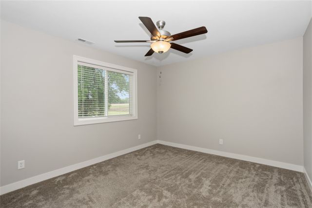 10922 Westport Drive, West Des Moines, IA 50266