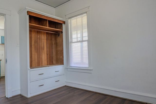 2006 Superior Avenue, Whiting, IN 46394