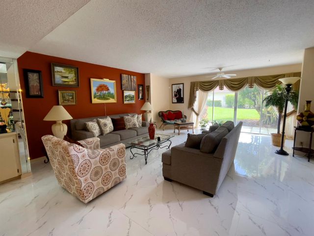 6768 10th Avenue N 115, Lake Worth, FL 33467