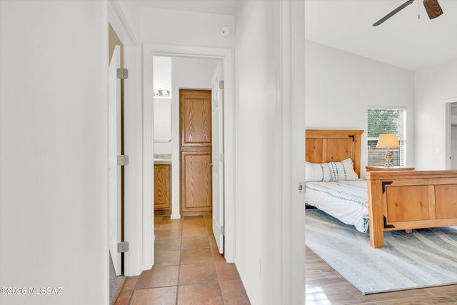 1908 E Cliff Swallow Trail, Green Valley, AZ 85614