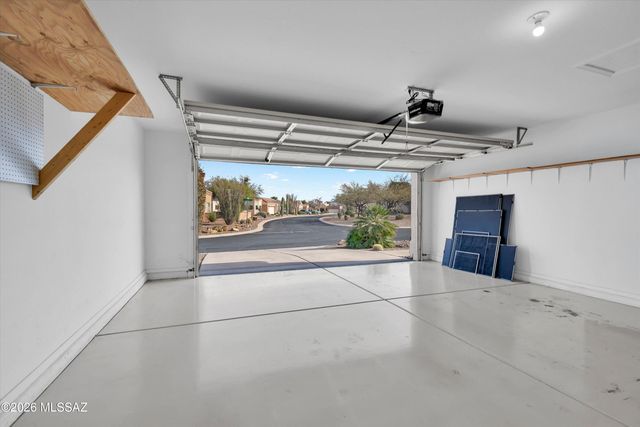 1908 E Cliff Swallow Trail, Green Valley, AZ 85614