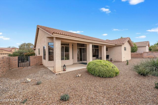 1908 E Cliff Swallow Trail, Green Valley, AZ 85614