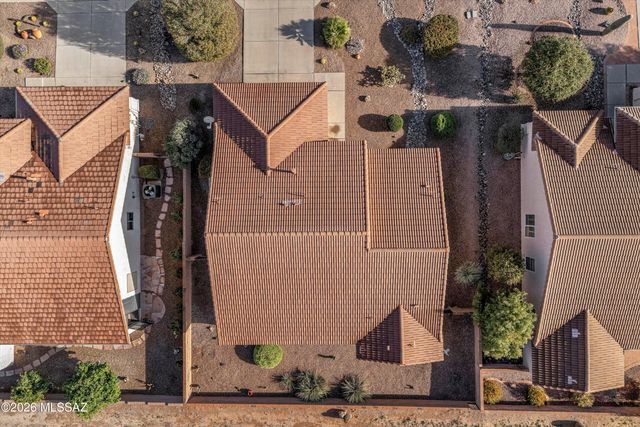 1908 E Cliff Swallow Trail, Green Valley, AZ 85614