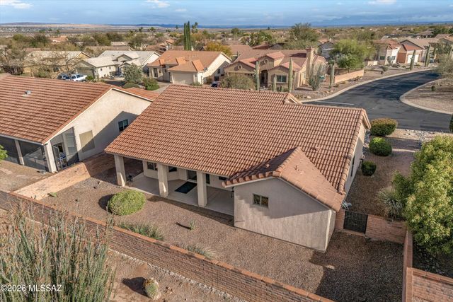 1908 E Cliff Swallow Trail, Green Valley, AZ 85614