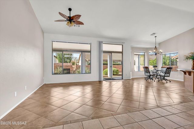 1908 E Cliff Swallow Trail, Green Valley, AZ 85614