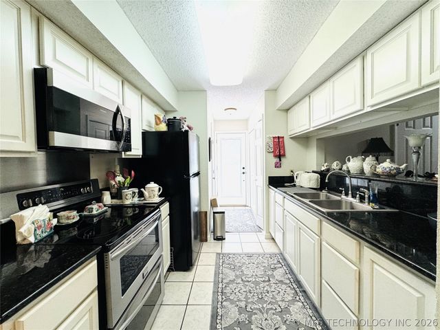 6371 S 80th East Avenue 6H, Tulsa, OK 74133