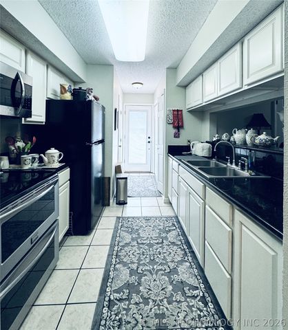 6371 S 80th East Avenue 6H, Tulsa, OK 74133