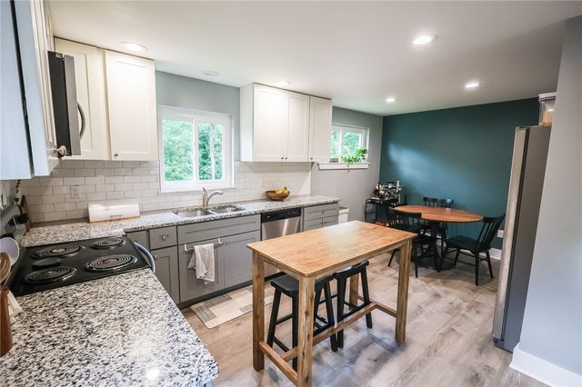325 Faber Street, Reserve, PA 15214