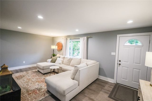 325 Faber Street, Reserve, PA 15214