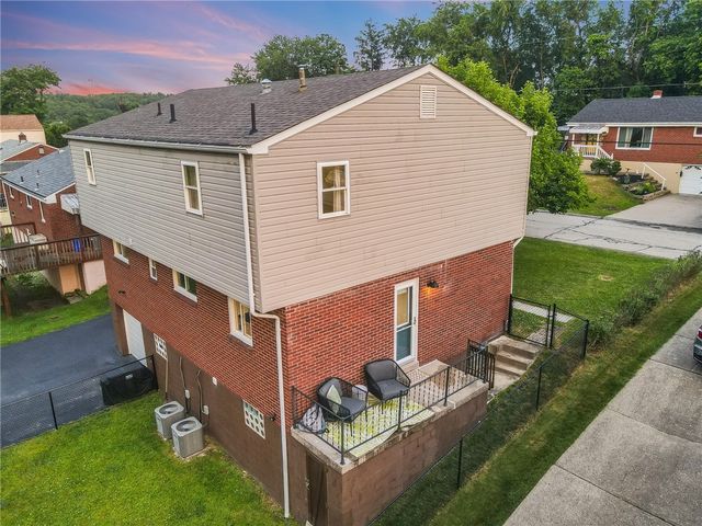 325 Faber Street, Reserve, PA 15214