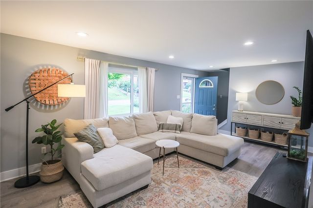325 Faber Street, Reserve, PA 15214